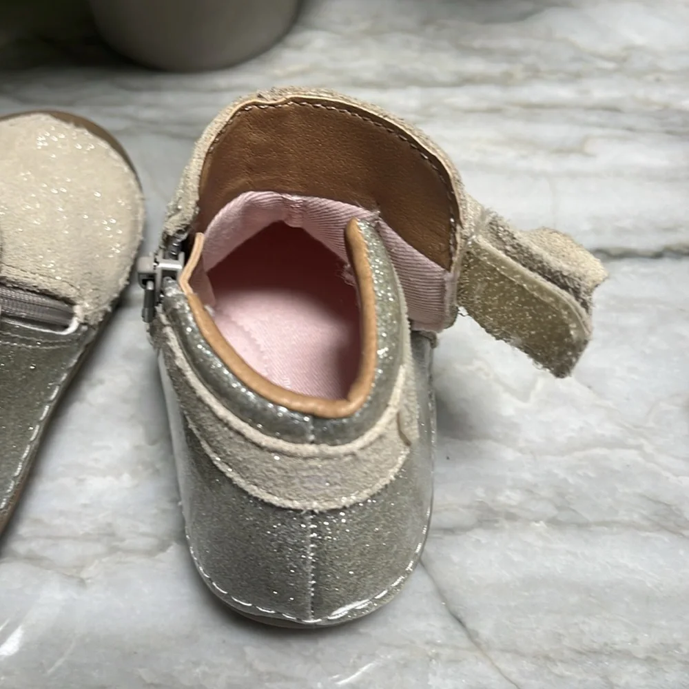 Stride Rite soft beige